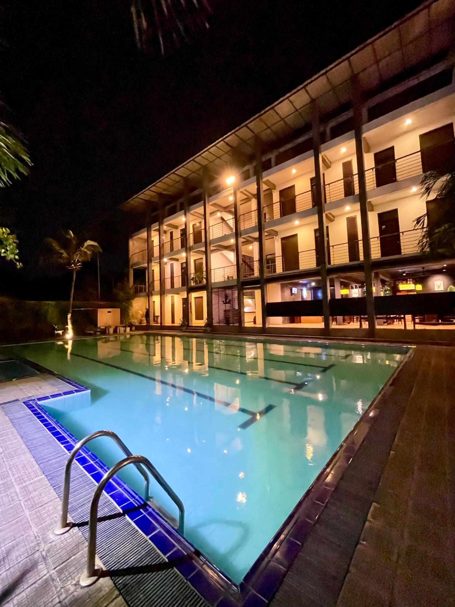 Olanro Hotel Негомбо Экстерьер фото