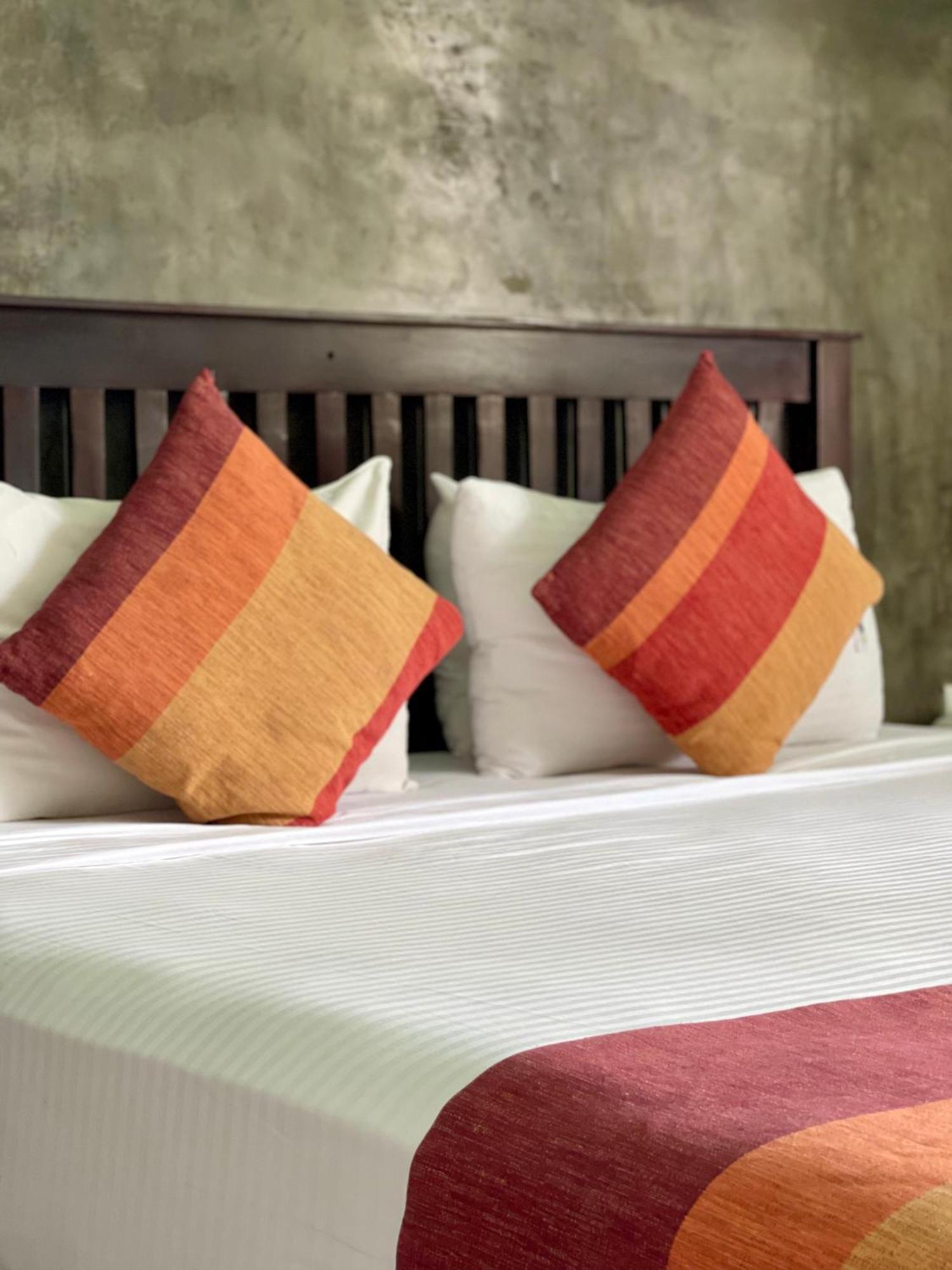 Olanro Hotel Негомбо Экстерьер фото