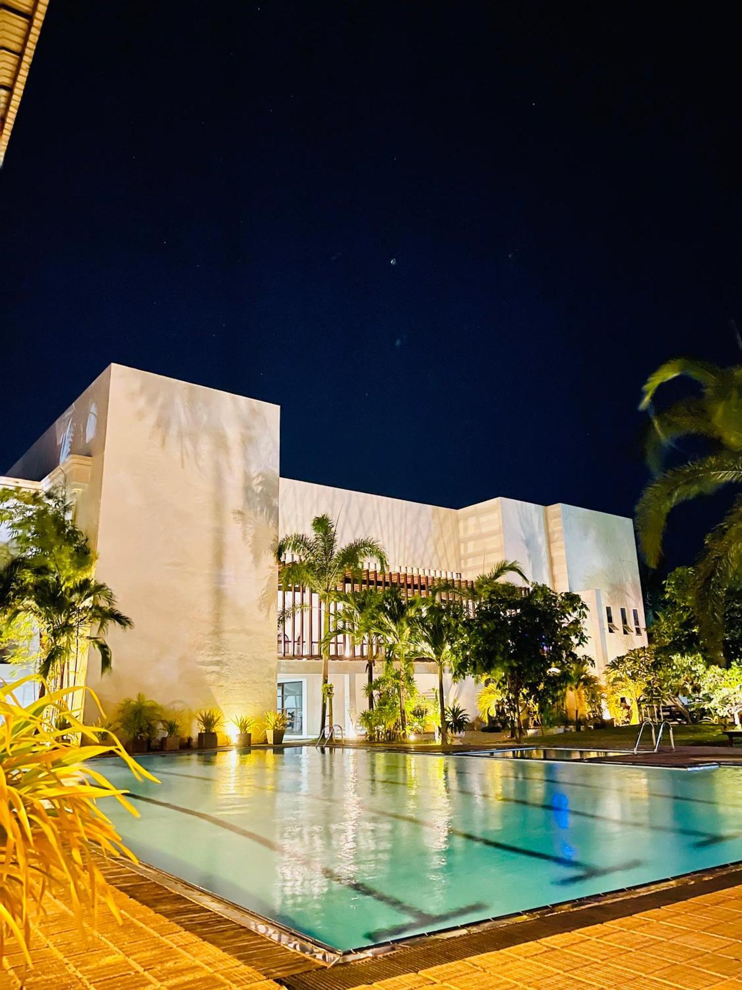 Olanro Hotel Негомбо Экстерьер фото